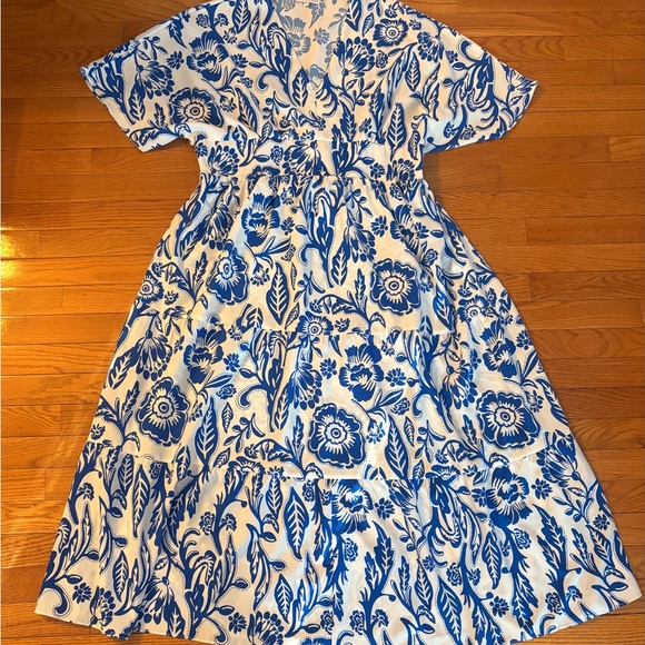Floral Blue and White Maxi Dress - Picture 2 of 10